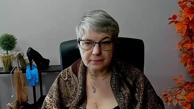 Snapshot of IrisDream chatting on 03-21-25, 10:50 IrisDream online show from 03-21-25, 10:50