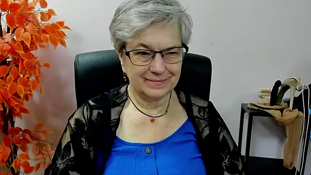 Snapshot of IrisDream chatting on 09-26-25, 06:20 IrisDream online show from 09-26-25, 06:20
