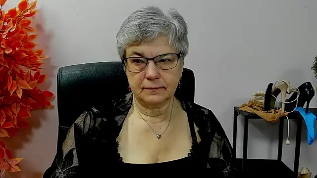 IrisDream online show from 11-18-25, 07:22