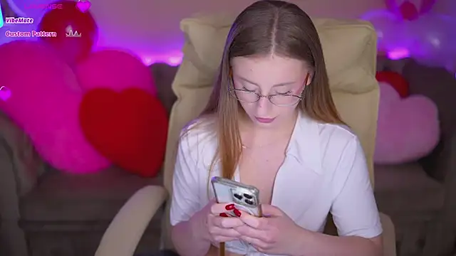 SilverrMoon online show from 02-08-26, 02:15