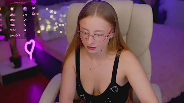 SilverrMoon online show from 11-18-25, 08:12