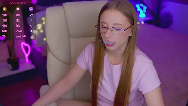 SilverrMoon online show from 11-23-25, 10:36