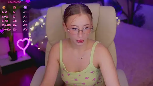 SilverrMoon online show from 11-29-25, 01:55