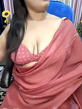 Snapshot of Cute-Raashii chatting on 05-05-26, 11:41 Cute-Raashii online show from 05-05-26, 11:41