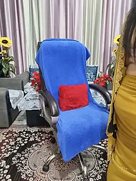 Snapshot of Cute-Raashii chatting on 07-23-26, 05:31 Cute-Raashii online show from 07-23-26, 05:31