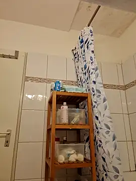 Josephine LIVE online show from 11-11-25, 05:13