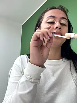 iiris  online show from 11-26-25, 03:23