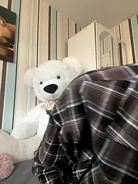 Liya my online show from 10-16-25, 10:34