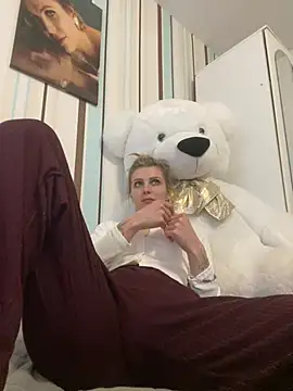 Liya my online show from 03-18-26, 01:24