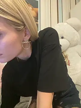 Liya my online show from 10-28-25, 07:24