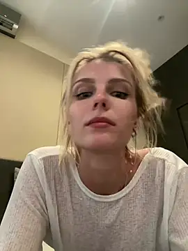 Snapshot of Liya_my chatting on 06-23-26, 01:20 Liya my online show from 06-23-26, 01:20
