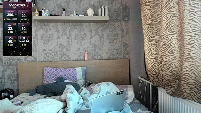 purebeautie13 online show from 12-20-24, 10:05