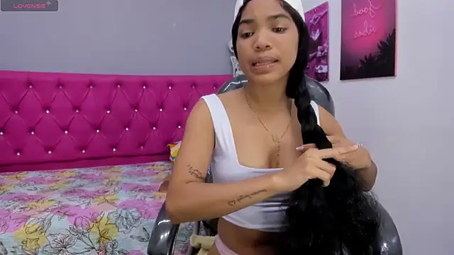 ximena ruiz18 online show from 11-23-25, 12:48