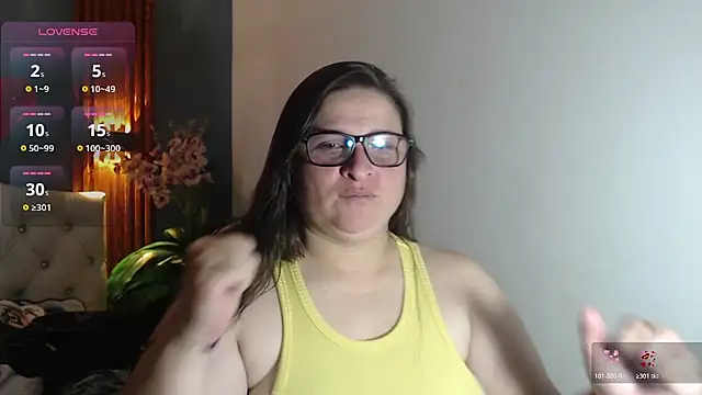 Snapshot of katty_femdom chatting on 02-21-26, 01:13 katty femdom online show from 02-21-26, 01:13