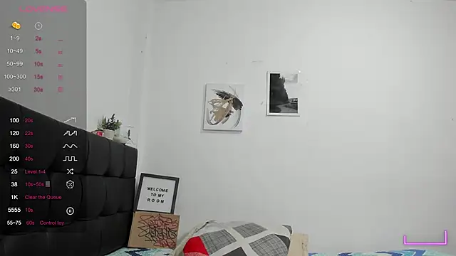 Snapshot of RoddyRich11 chatting on 10-22-25, 12:26 RoddyRich11 online show from 10-22-25, 12:26