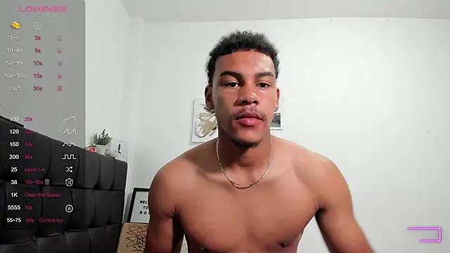 Snapshot of RoddyRich11 chatting on 12-22-25, 11:21 RoddyRich11 online show from 12-22-25, 11:21