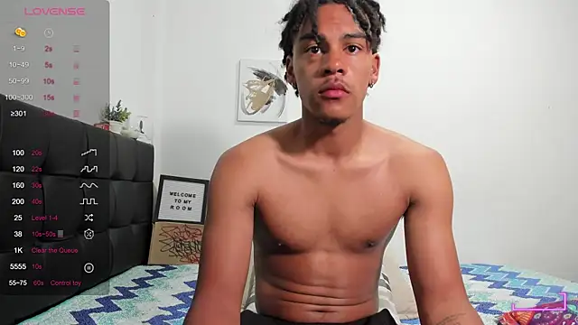 Snapshot of RoddyRich11 chatting on 10-30-25, 11:01 RoddyRich11 online show from 10-30-25, 11:01