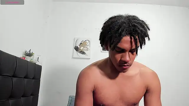 Snapshot of RoddyRich11 chatting on 09-28-25, 12:39 RoddyRich11 online show from 09-28-25, 12:39