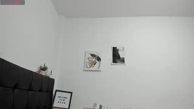 Snapshot of RoddyRich11 chatting on 12-19-25, 12:29 RoddyRich11 online show from 12-19-25, 12:29