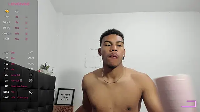 Snapshot of RoddyRich11 chatting on 02-19-26, 12:02 RoddyRich11 online show from 02-19-26, 12:02