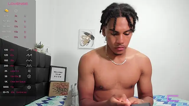 Snapshot of RoddyRich11 chatting on 10-29-25, 11:53 RoddyRich11 online show from 10-29-25, 11:53