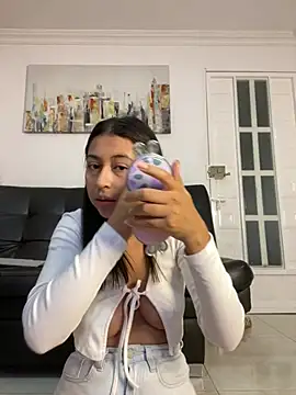 Snapshot of persiival chatting on 01-12-26, 11:20 persiival online show from 01-12-26, 11:20