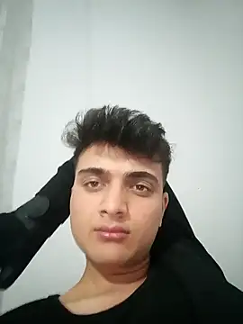 Snapshot of boy_3835 chatting on 03-11-25, 02:53 boy 3835 online show from 03-11-25, 02:53