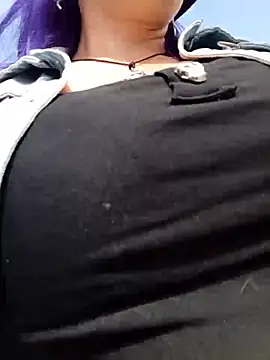 sophie banger online show from 11-17-25, 06:45