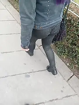 sophie banger online show from 12-15-25, 06:58