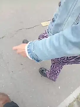 sophie banger online show from 04-15-26, 08:42