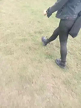 sophie banger online show from 12-04-25, 07:24