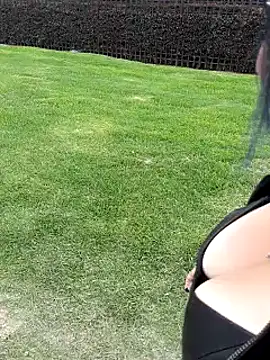 sophie banger online show from 10-26-25, 04:18