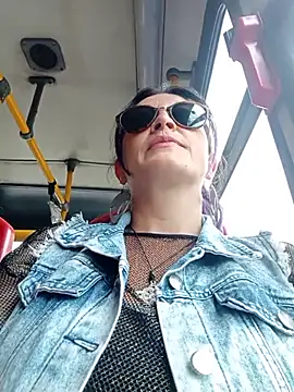 sophie banger online show from 09-26-25, 06:04