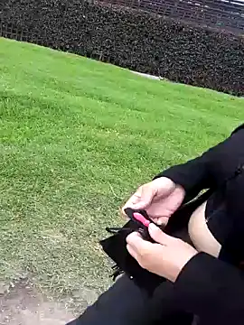 sophie banger online show from 10-29-25, 07:02