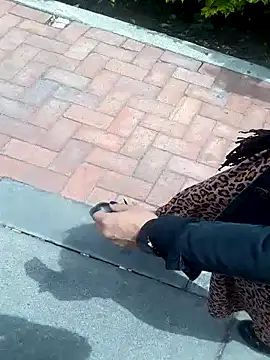 sophie banger online show from 09-27-25, 05:30