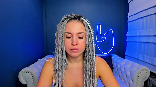 rock n roxy online show from 12-19-25, 01:20