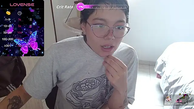 Snapshot of TRIXIE_TANG28 chatting on 10-09-25, 03:12 TRIXIE TANG28 online show from 10-09-25, 03:12