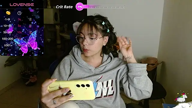 Snapshot of TRIXIE_TANG28 chatting on 03-03-26, 01:34 TRIXIE TANG28 online show from 03-03-26, 01:34