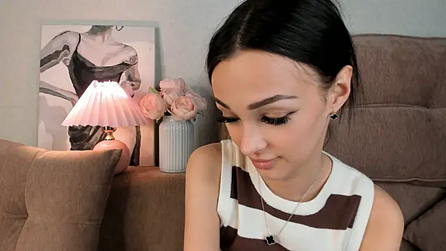 Snapshot of Jessie_meow chatting on 03-05-25, 02:45 Jessie meow online show from 03-05-25, 02:45