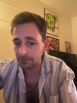 Snapshot of defbond420 chatting on 10-12-25, 08:54 defbond420 online show from 10-12-25, 08:54