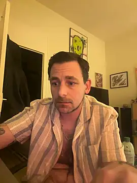 Snapshot of defbond420 chatting on 01-21-25, 11:24 defbond420 online show from 01-21-25, 11:24