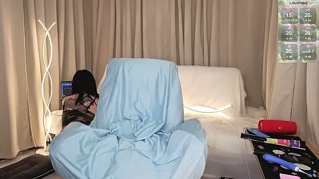 2hyun online show from 11-05-25, 02:20