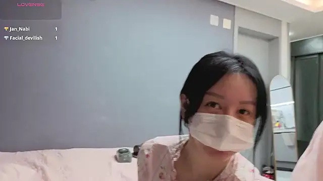 2hyun online show from 03-03-26, 03:19