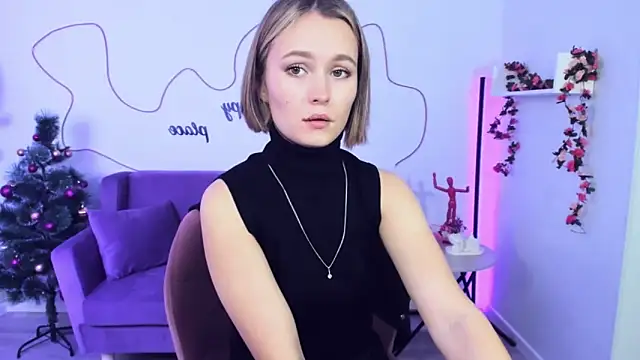 BritnieCute online show from 12-18-24, 08:31