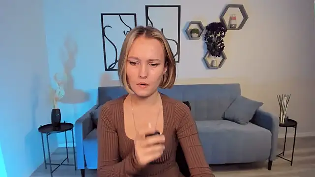 BritnieCute online show from 12-05-24, 06:48