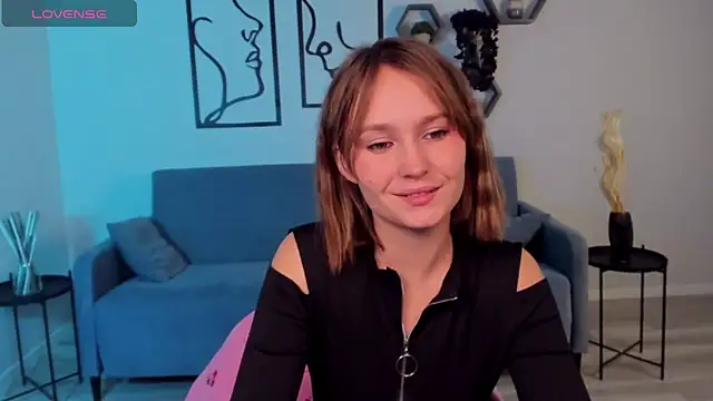 BritnieCute online show from 11-14-25, 05:11