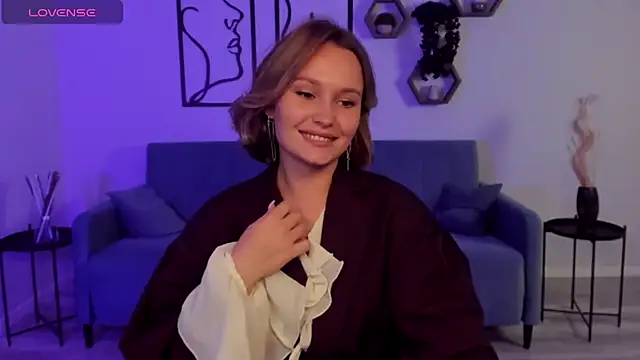 BritnieCute online show from 09-29-25, 07:15