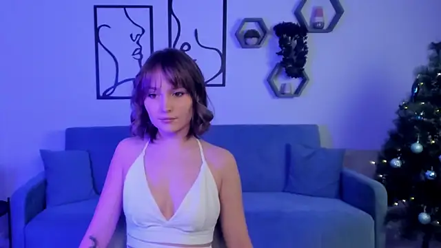 BritnieCute online show from 01-10-26, 05:47