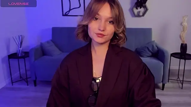 BritnieCute online show from 10-08-25, 05:09