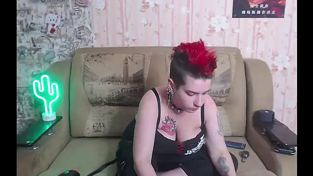 Miya Wey  online show from 10-29-25, 08:41